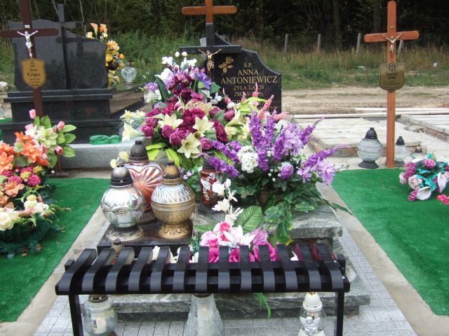 Anna Antoniewicz 1986 Kraśnik - Grobonet - Wyszukiwarka osób pochowanych