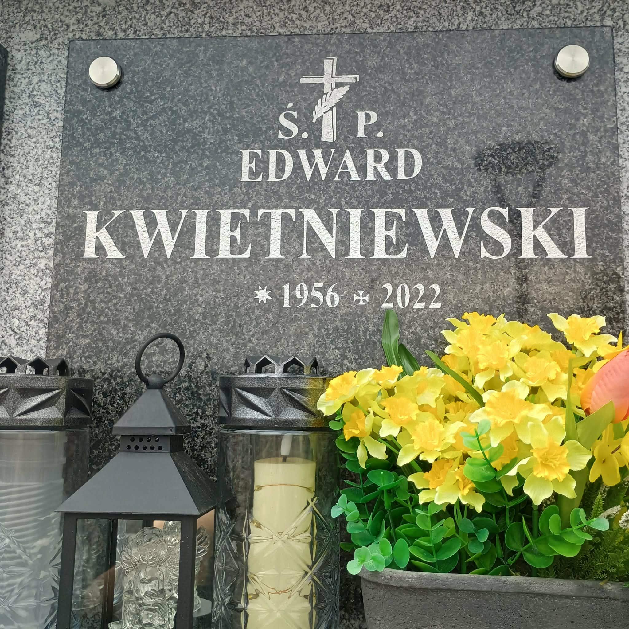 Grób Edward  Kwietniewski 